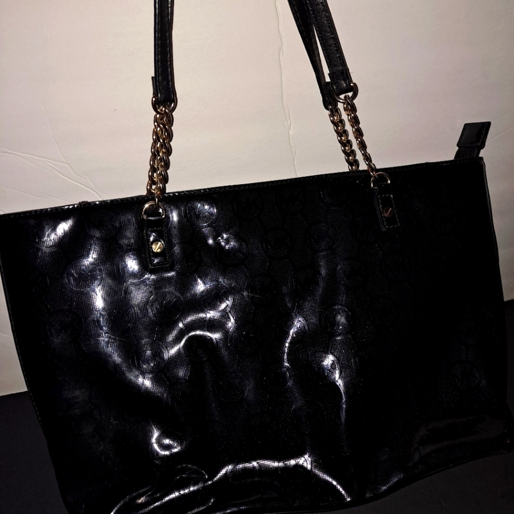 Micheal kors black satchel tote